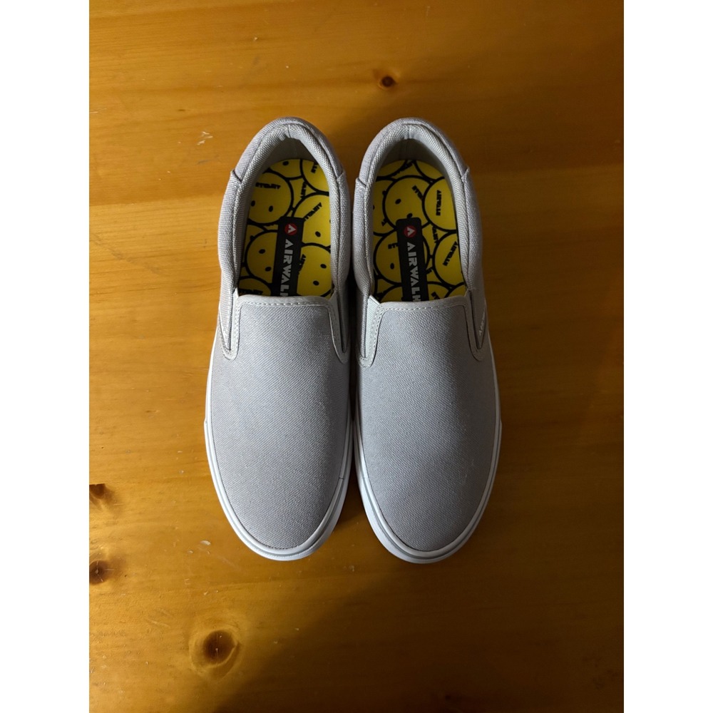 Airwalk Mens Legacee Slip On Sneakers Grey Canvas Smiley Face Insole Size 9